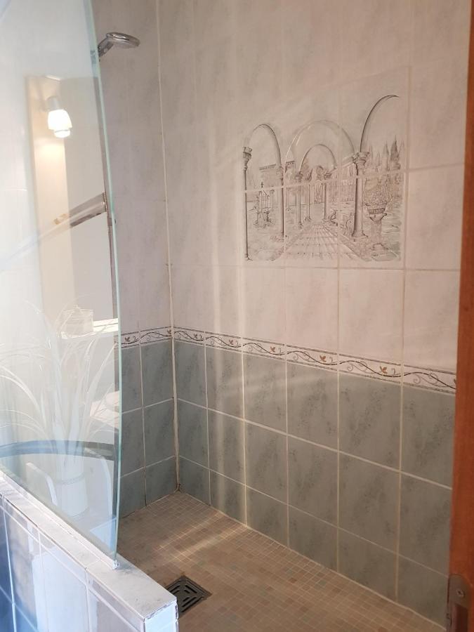 Chambre D Hotes A 4 Kms D Uzes " Chez Nadou " Arpaillargues-et-Aureillac Exterior foto
